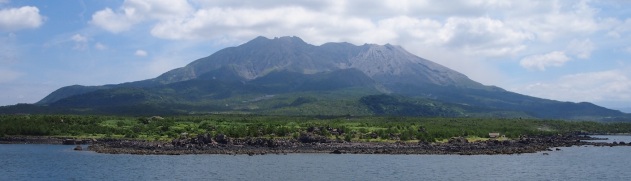 Sakurajiman rauhallinen hetki. // Peacefull moment of Sakurajima.